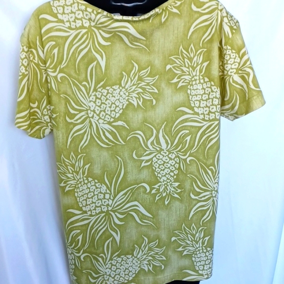 Tommy Bahama, tropical pineapple, silk blend short sleeve top size medium - Picture 5 of 6